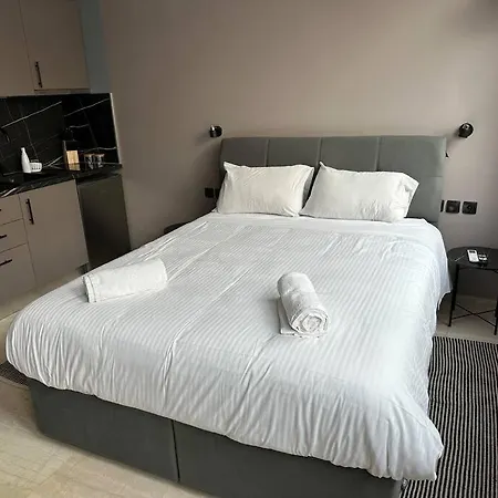 Port Brown Suite 2 Piraeus Buitenkant foto