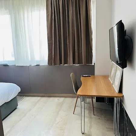 Port Brown Suite 2 Piraeus Buitenkant foto